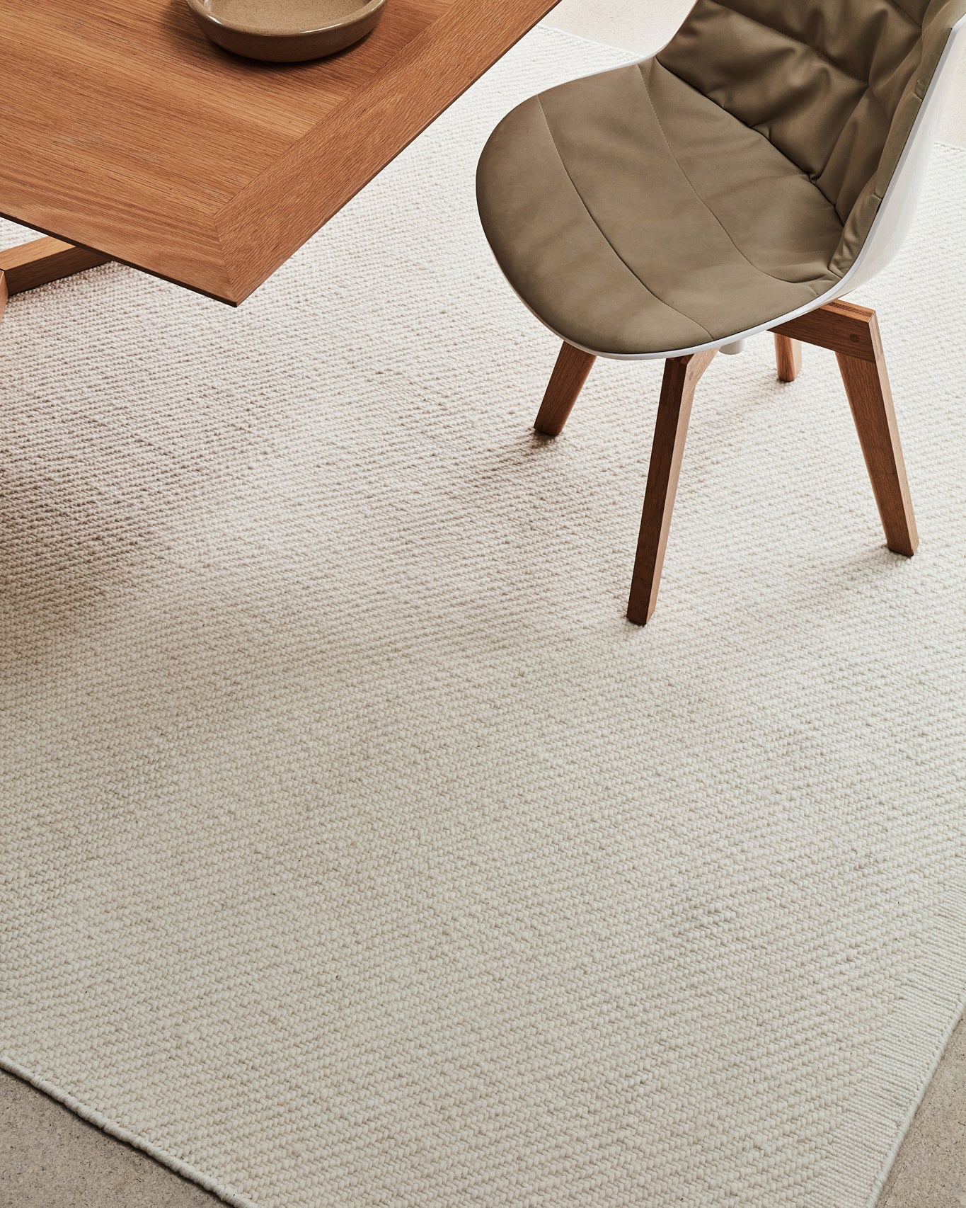 Daze Rug Dusty White - Milk & Sugar