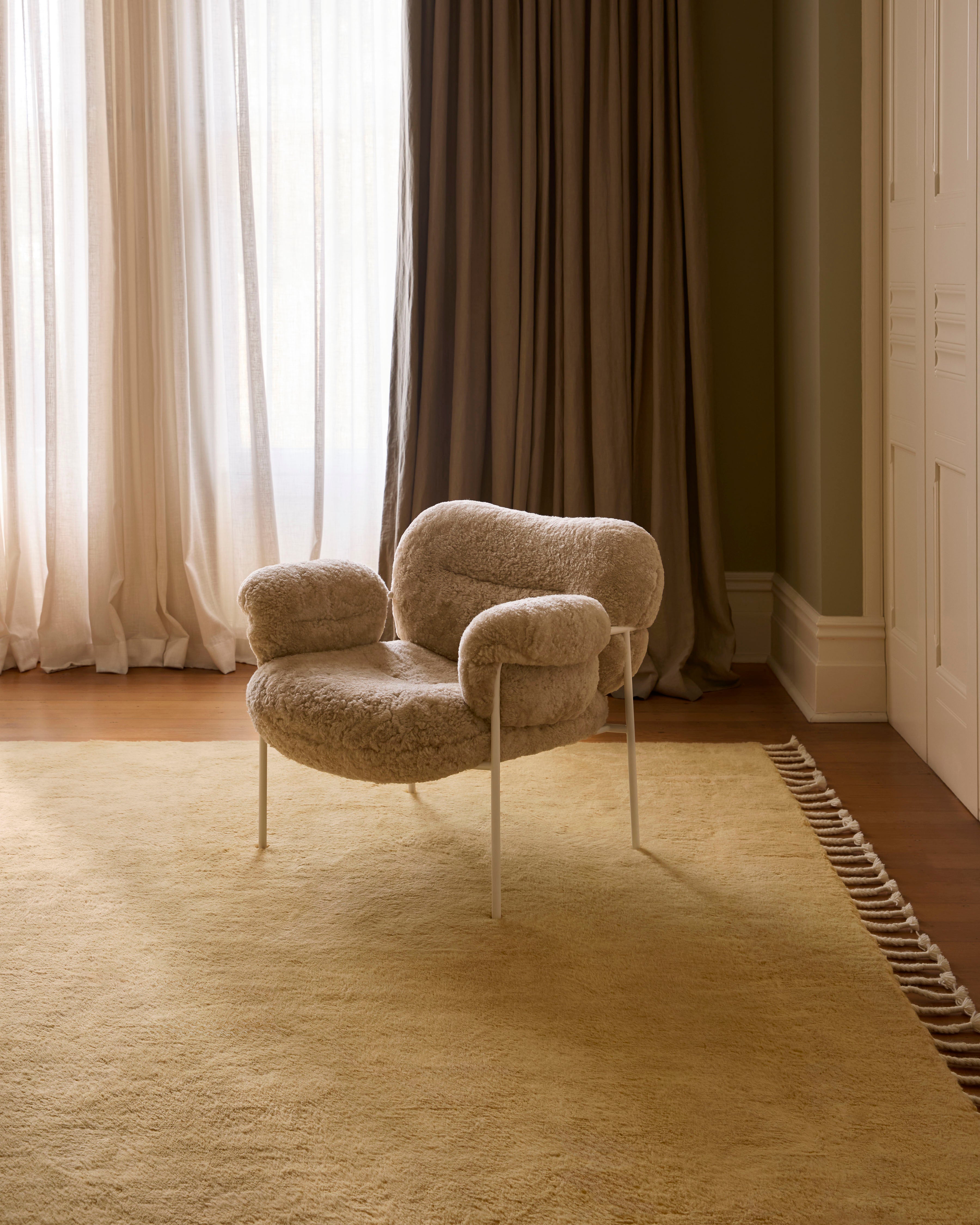 Sample of Ode Rug Hay