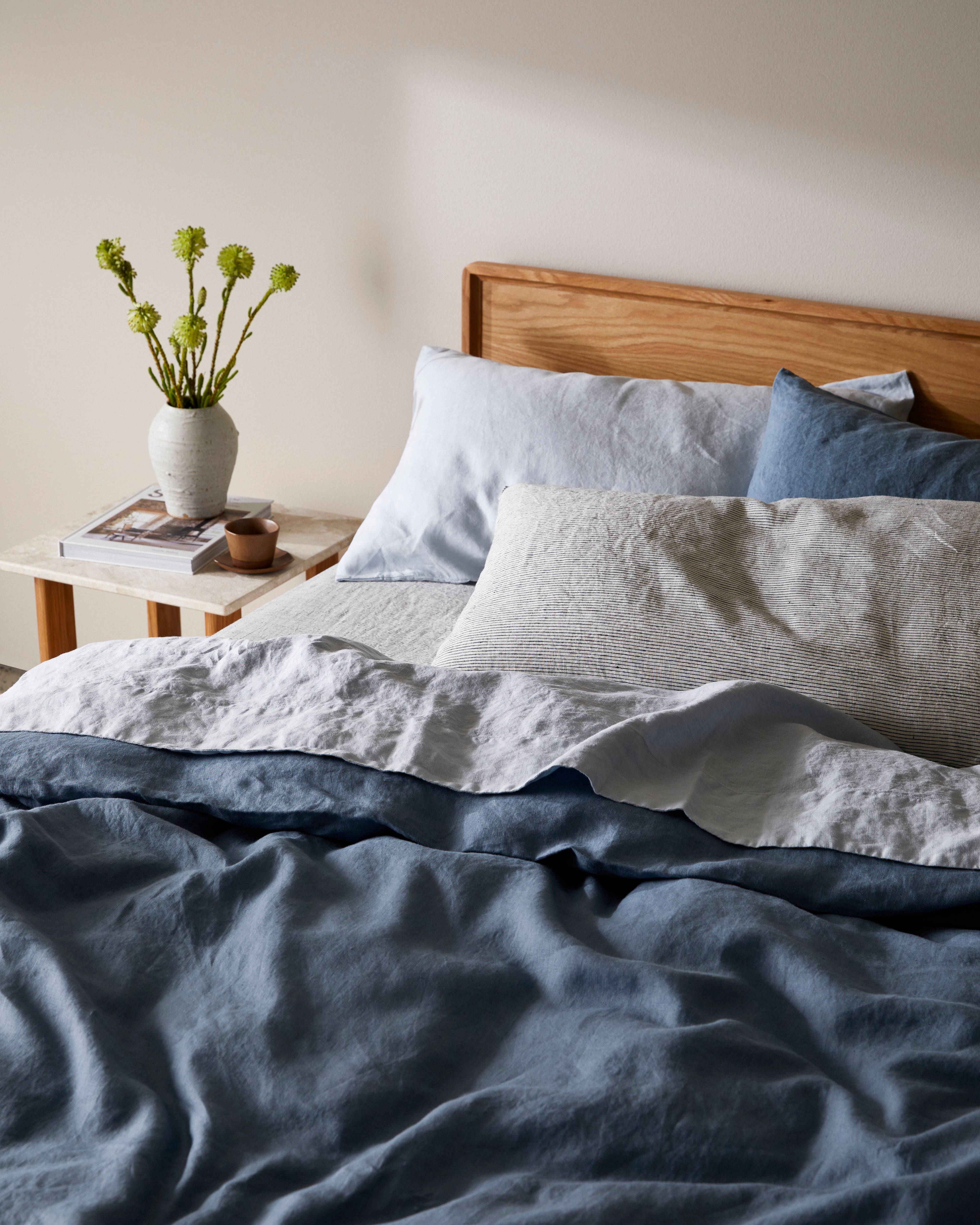 Linen Fitted Sheet in Lagoon