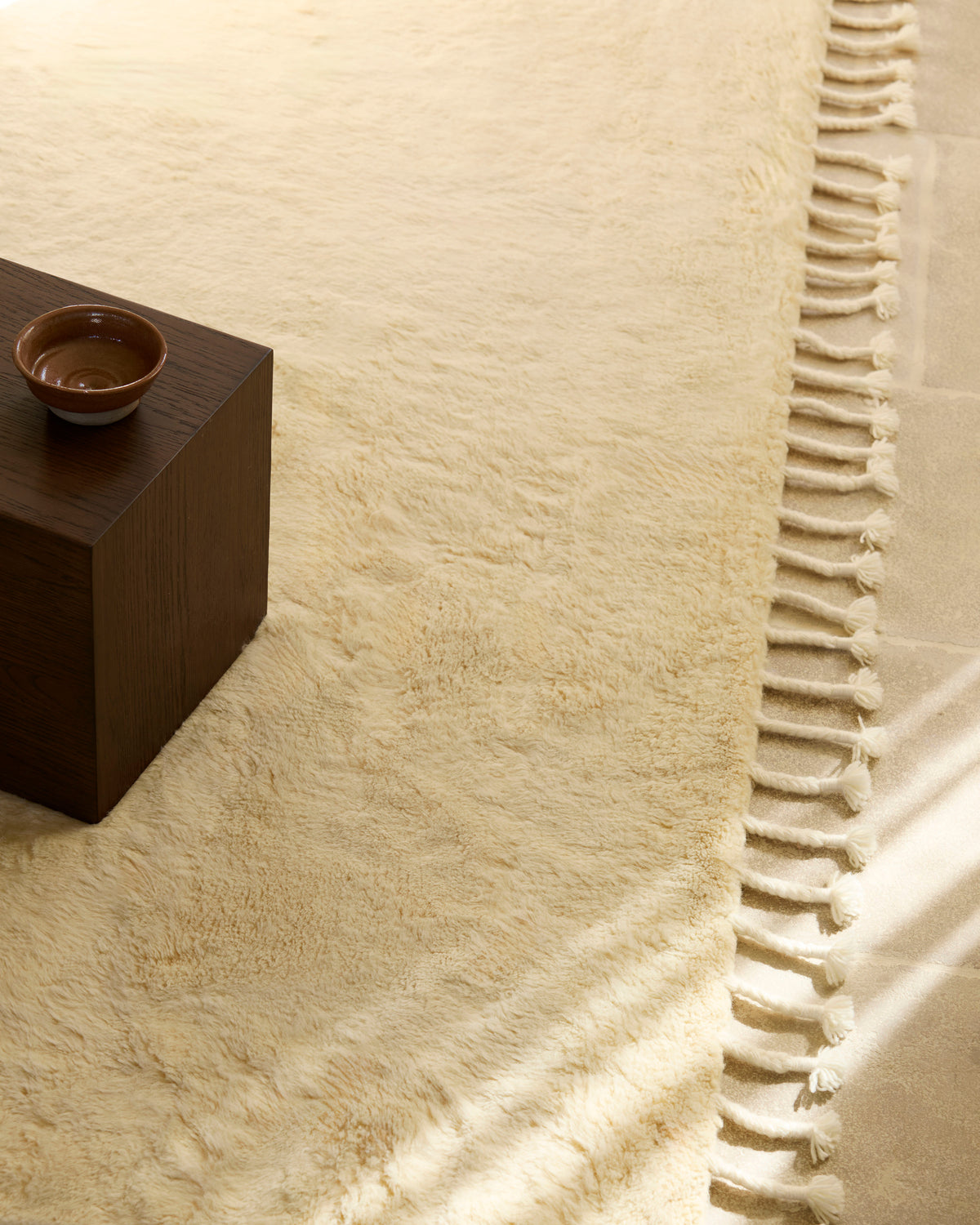 Ode Rug Ecru – Wool Berber Rug with Tassels | Milk & Sugar