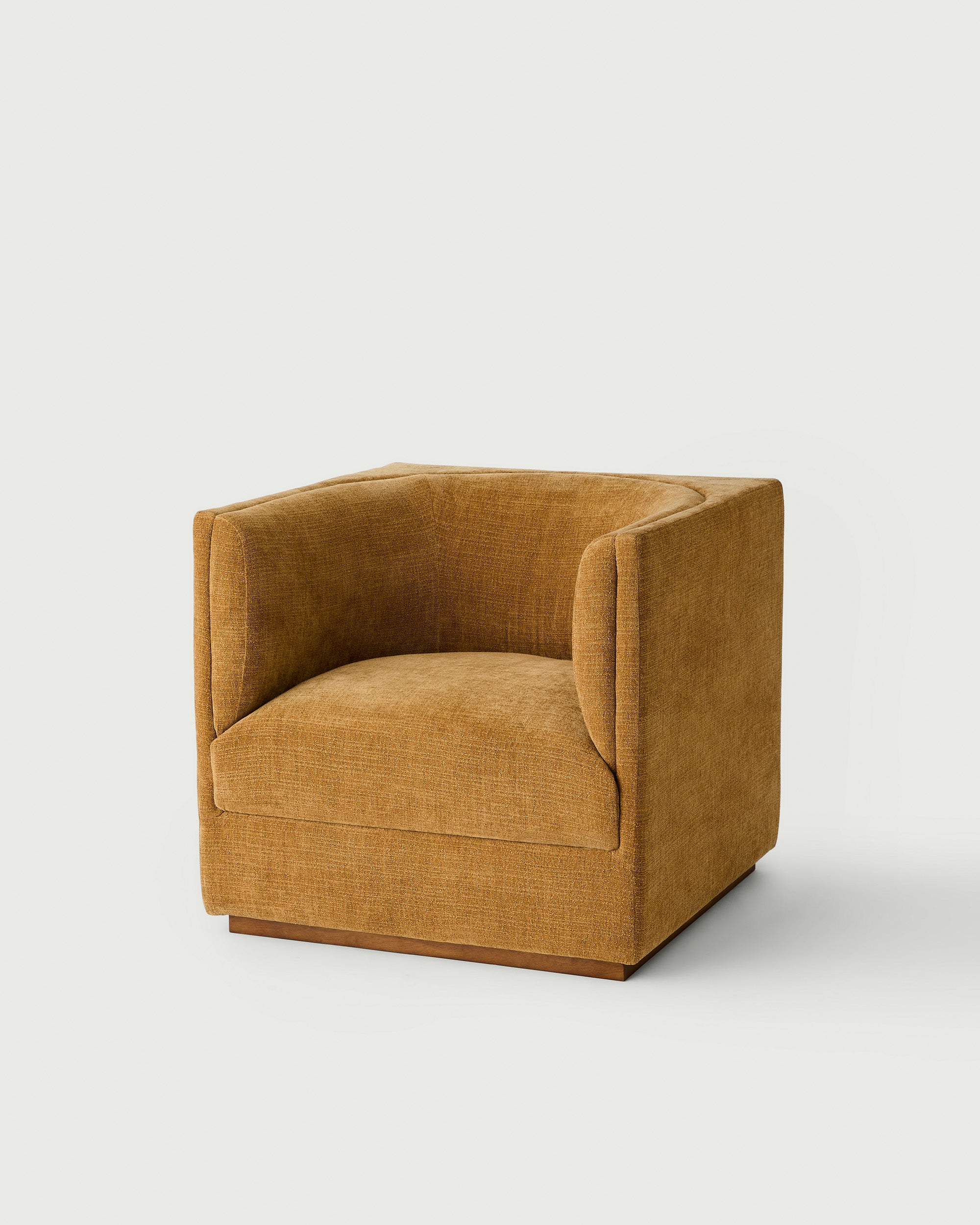 Pia Armchair Straw